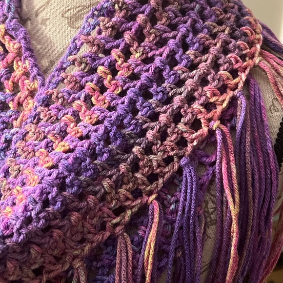 Handmade infinity fringe scarf mermaid color theme - Picture 2 of 9